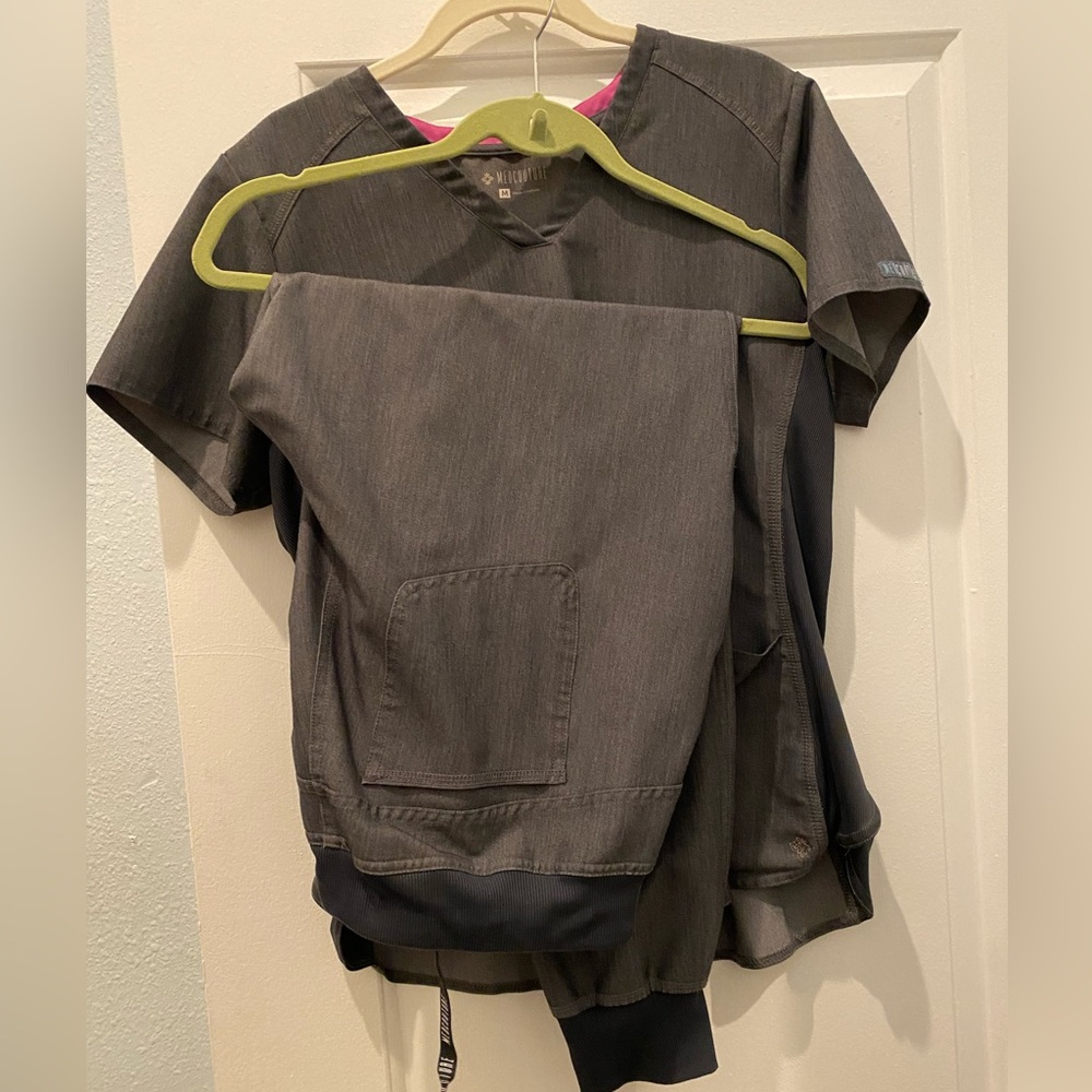 Medcouture Heather Gray Scrubs. Medium top Large bottom.